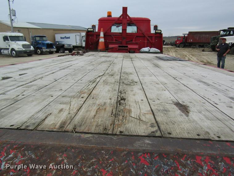 image for item DC4304 1977 International C01710B rollback truck