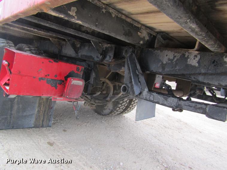 image for item DC4304 1977 International C01710B rollback truck