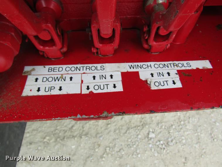 image for item DC4304 1977 International C01710B rollback truck