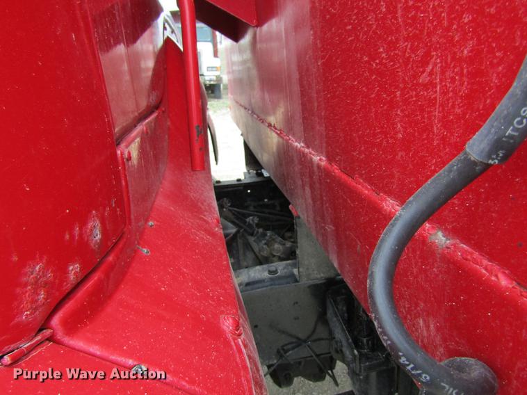 image for item DC4304 1977 International C01710B rollback truck