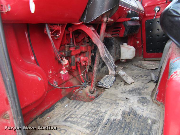 image for item DC4304 1977 International C01710B rollback truck