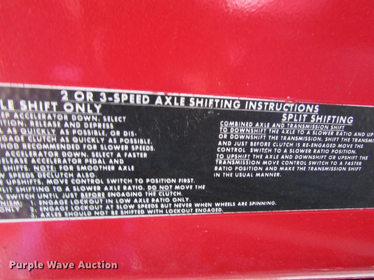 image for item DC4304 1977 International C01710B rollback truck