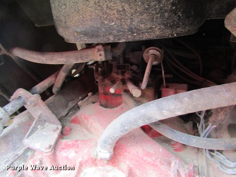 image for item DC4304 1977 International C01710B rollback truck