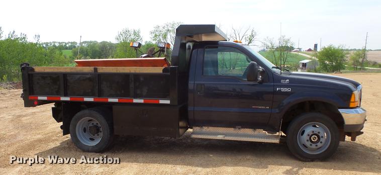 image for item DC4727 1999 Ford F550 Super Duty dump truck