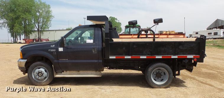 image for item DC4727 1999 Ford F550 Super Duty dump truck