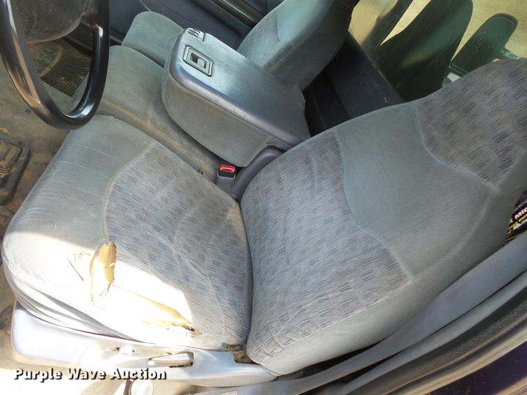 image for item DC4727 1999 Ford F550 Super Duty dump truck