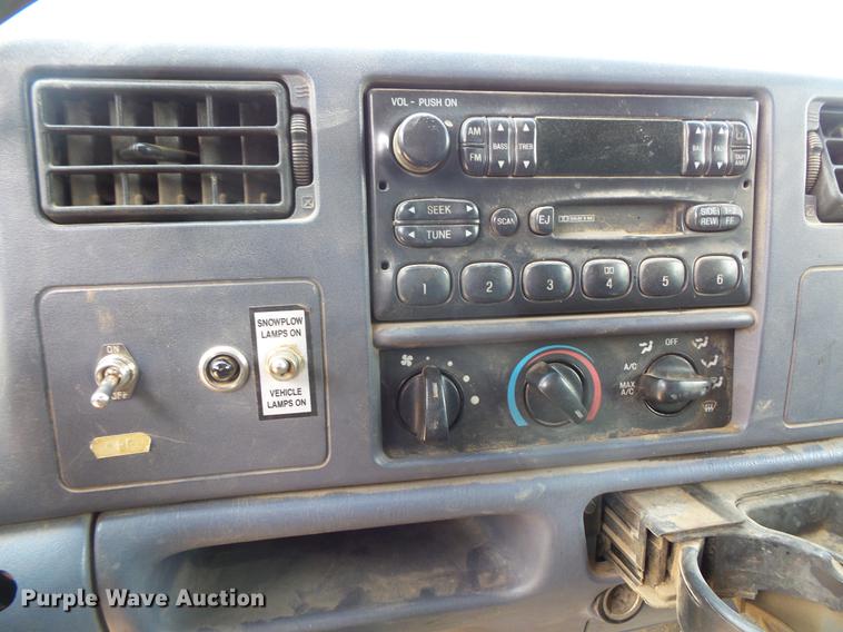 image for item DC4727 1999 Ford F550 Super Duty dump truck