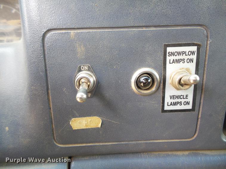 image for item DC4727 1999 Ford F550 Super Duty dump truck