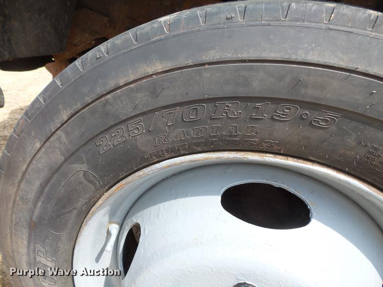 image for item DC4727 1999 Ford F550 Super Duty dump truck