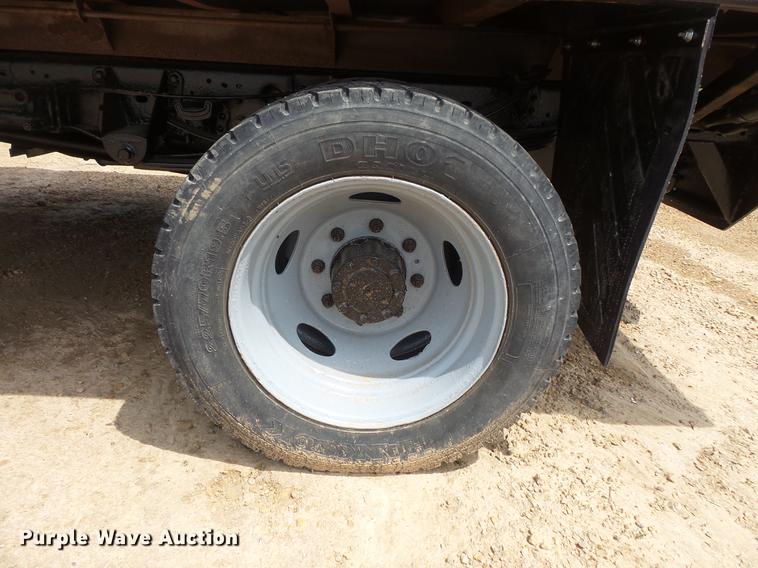 image for item DC4727 1999 Ford F550 Super Duty dump truck