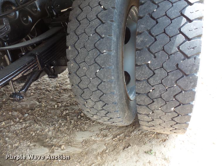 image for item DC4727 1999 Ford F550 Super Duty dump truck