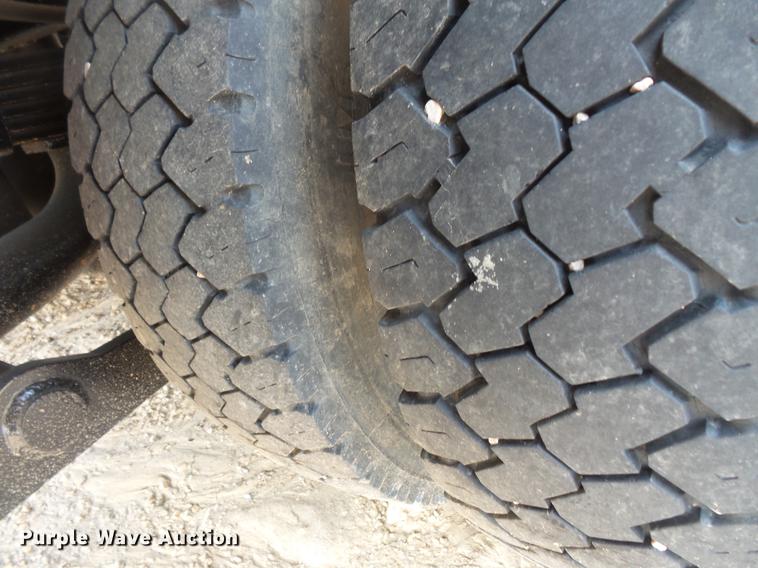 image for item DC4727 1999 Ford F550 Super Duty dump truck