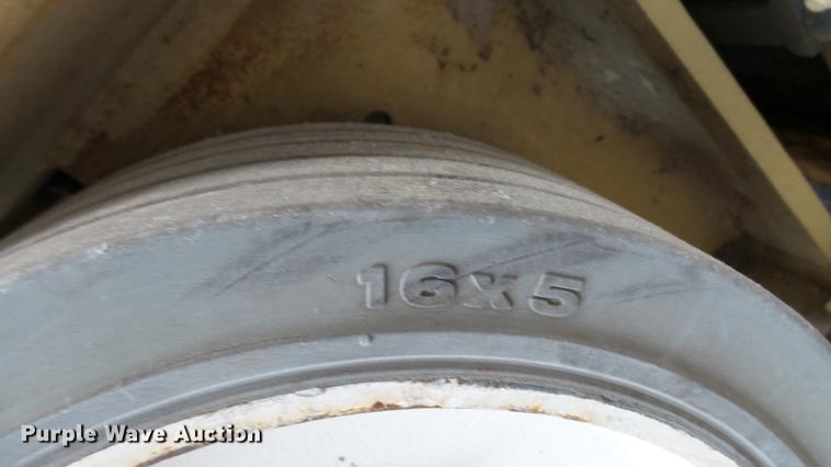 image for item DC5508 1999 JLG 2032E2 scissor lift