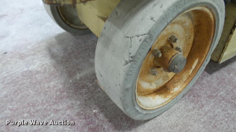 image for item DC5508 1999 JLG 2032E2 scissor lift