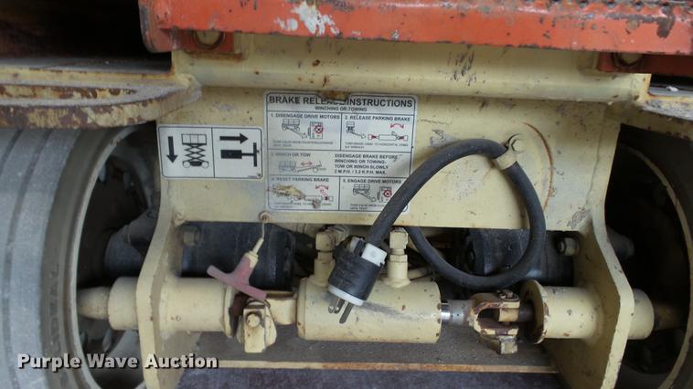 image for item DC5508 1999 JLG 2032E2 scissor lift