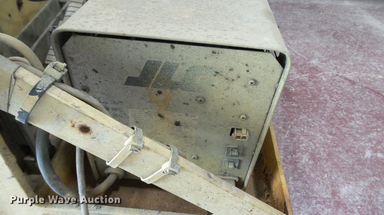 image for item DC5508 1999 JLG 2032E2 scissor lift