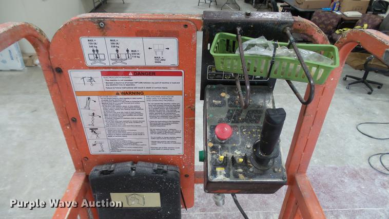 image for item DC5508 1999 JLG 2032E2 scissor lift