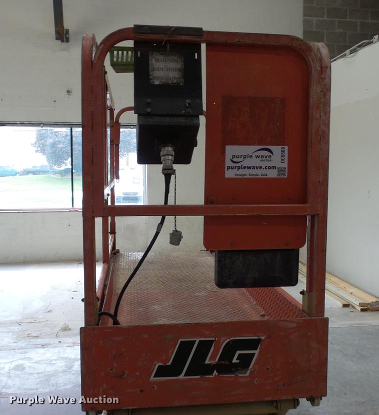 image for item DC5508 1999 JLG 2032E2 scissor lift