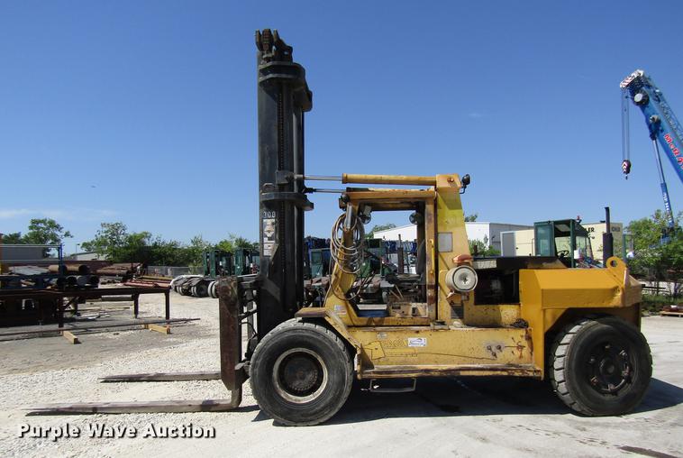 image for item DC7907 1990 Taylor TE300M forklift