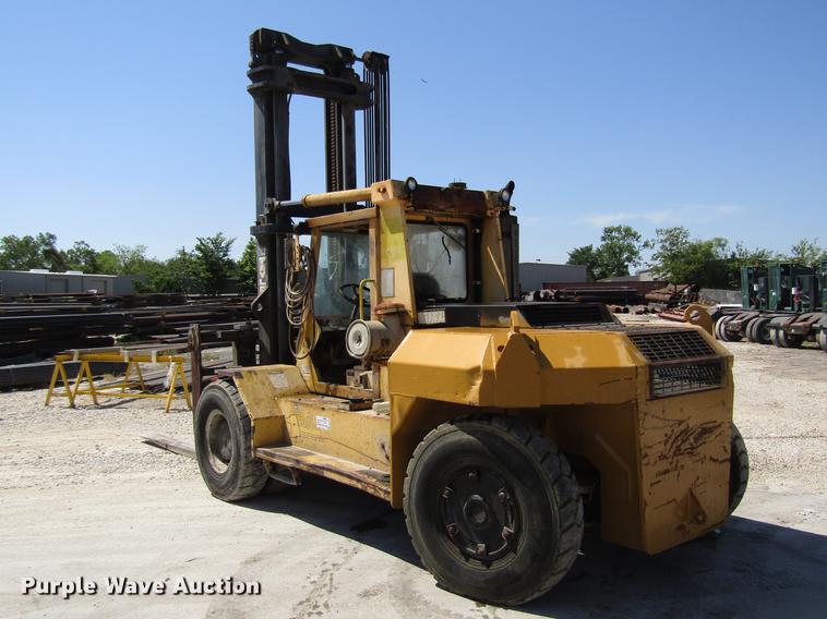 image for item DC7907 1990 Taylor TE300M forklift
