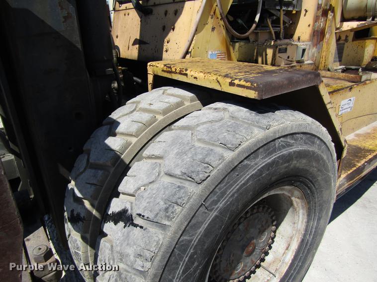 image for item DC7907 1990 Taylor TE300M forklift