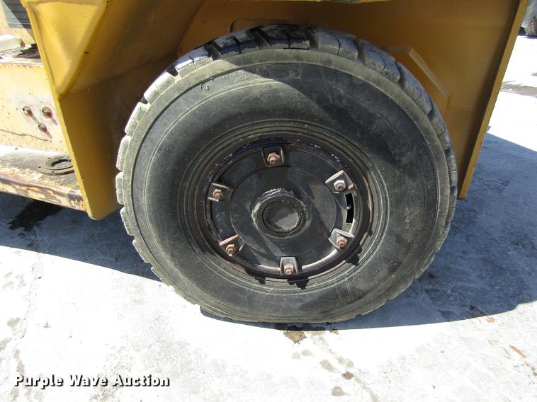 image for item DC7907 1990 Taylor TE300M forklift