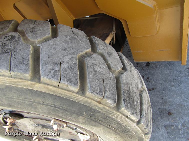 image for item DC7907 1990 Taylor TE300M forklift