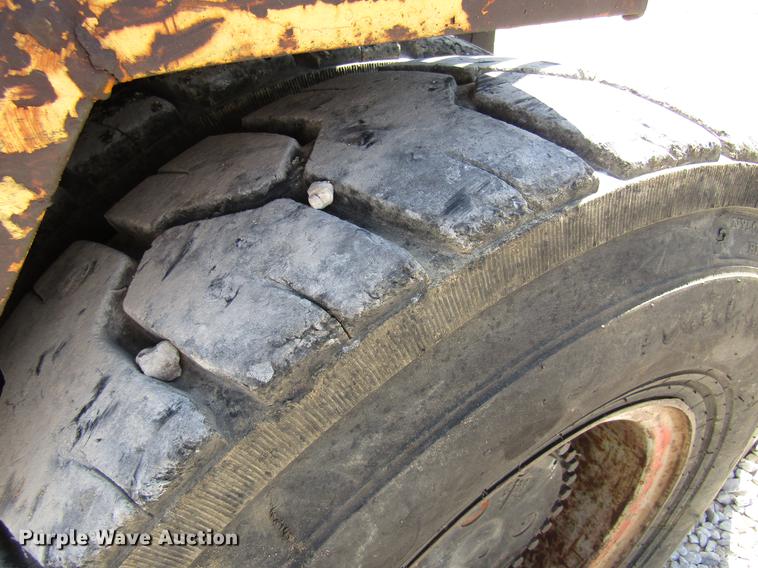 image for item DC7907 1990 Taylor TE300M forklift