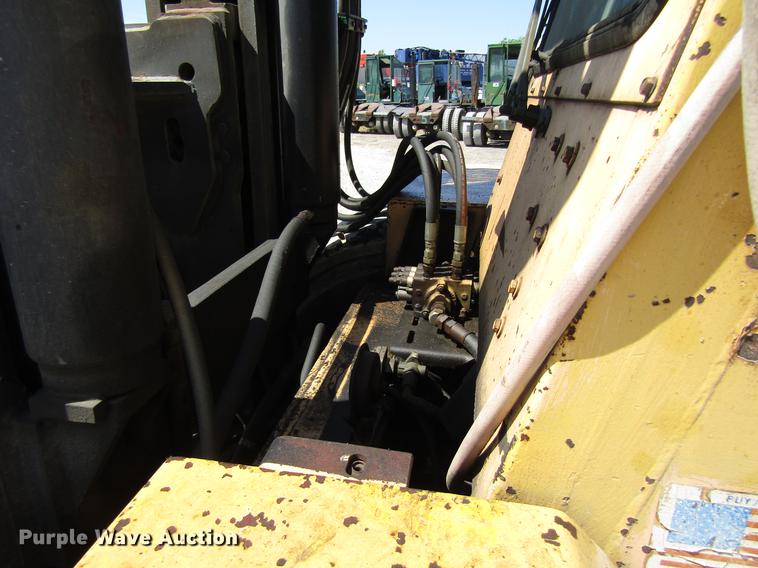 image for item DC7907 1990 Taylor TE300M forklift