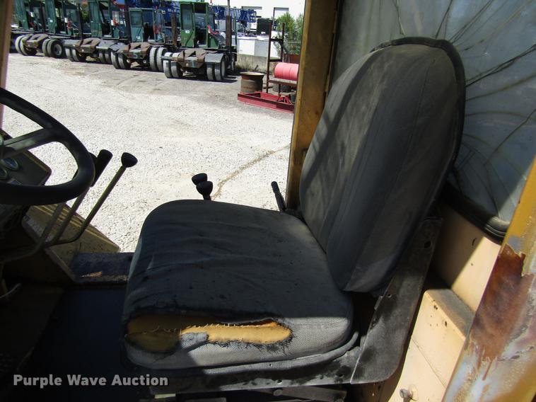 image for item DC7907 1990 Taylor TE300M forklift