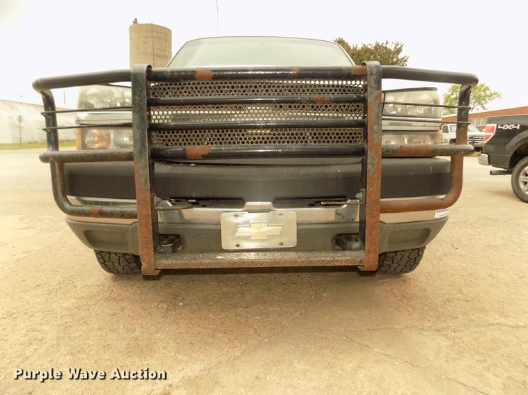 image for item DD2758 2003 Chevrolet Silverado 2500HD pickup truck