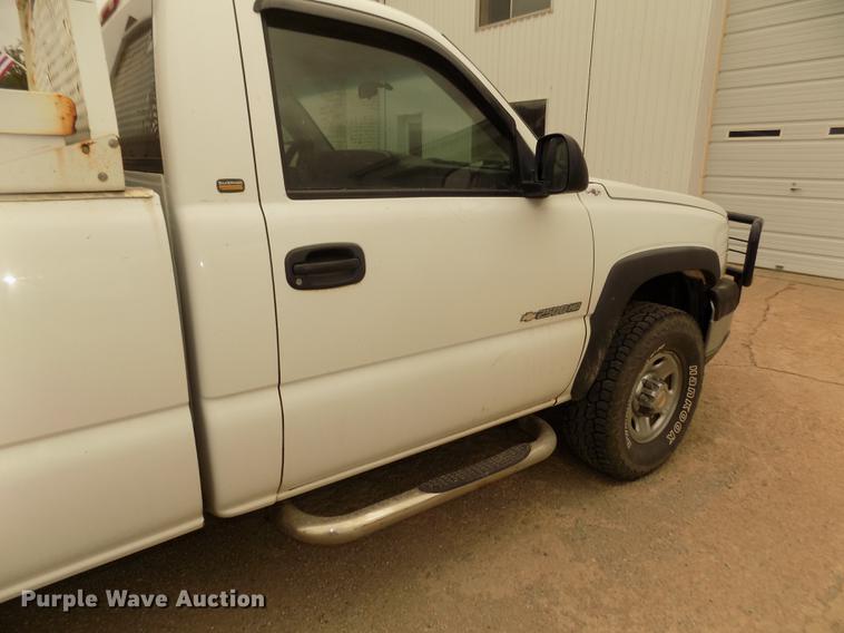 image for item DD2758 2003 Chevrolet Silverado 2500HD pickup truck