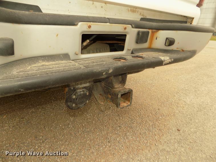 image for item DD2758 2003 Chevrolet Silverado 2500HD pickup truck