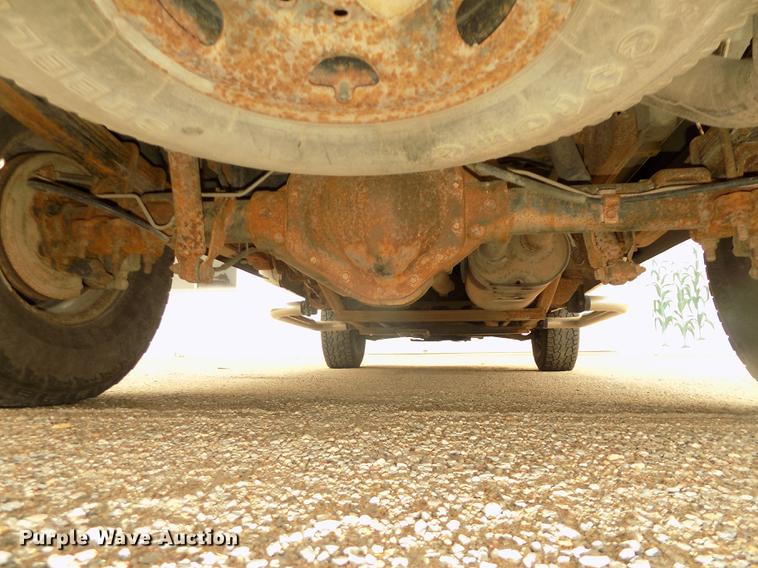 image for item DD2758 2003 Chevrolet Silverado 2500HD pickup truck