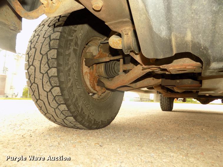 image for item DD2758 2003 Chevrolet Silverado 2500HD pickup truck