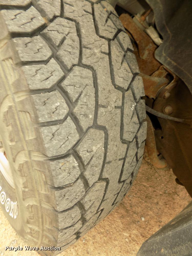 image for item DD2758 2003 Chevrolet Silverado 2500HD pickup truck