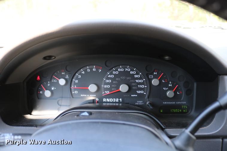 image for item DD4240 2005 Ford Explorer XLT SUV