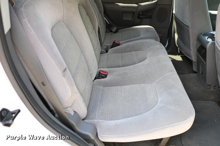 image for item DD4240 2005 Ford Explorer XLT SUV