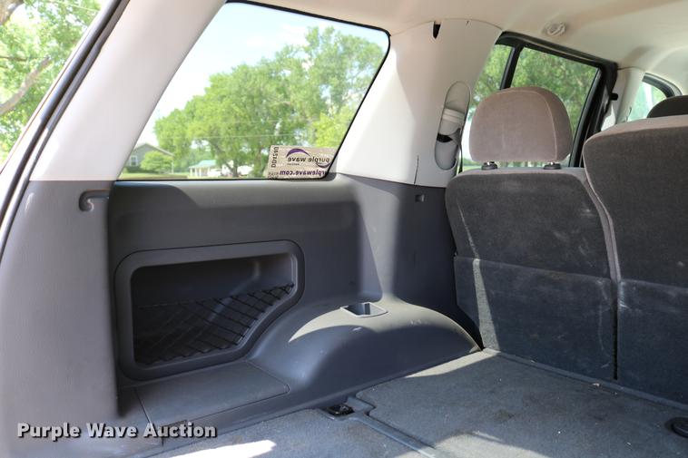 image for item DD4240 2005 Ford Explorer XLT SUV