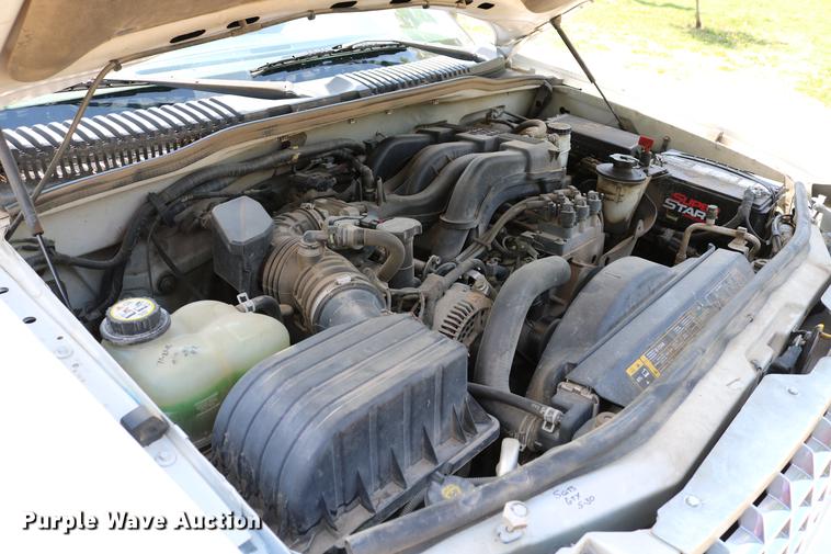 image for item DD4240 2005 Ford Explorer XLT SUV