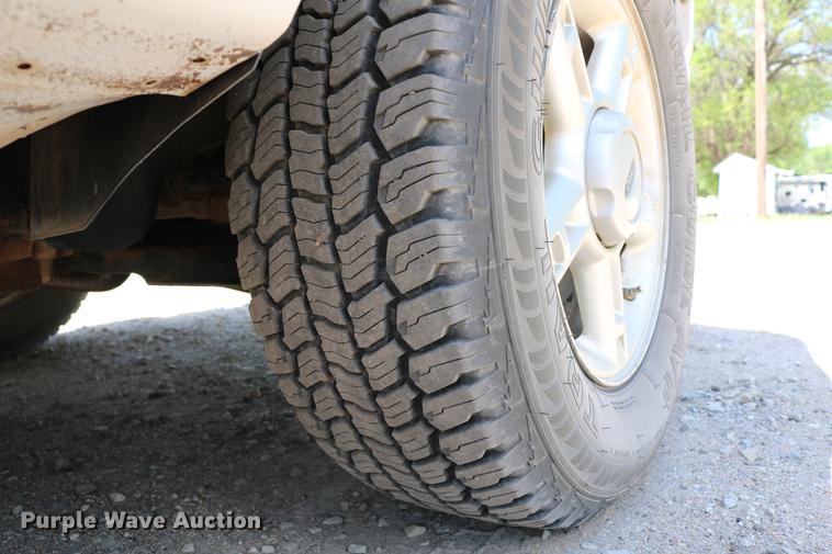 image for item DD4240 2005 Ford Explorer XLT SUV