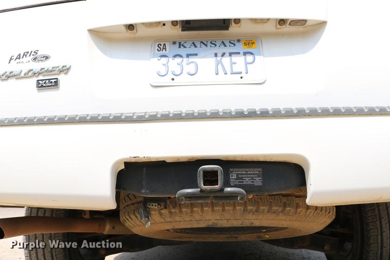 image for item DD4240 2005 Ford Explorer XLT SUV