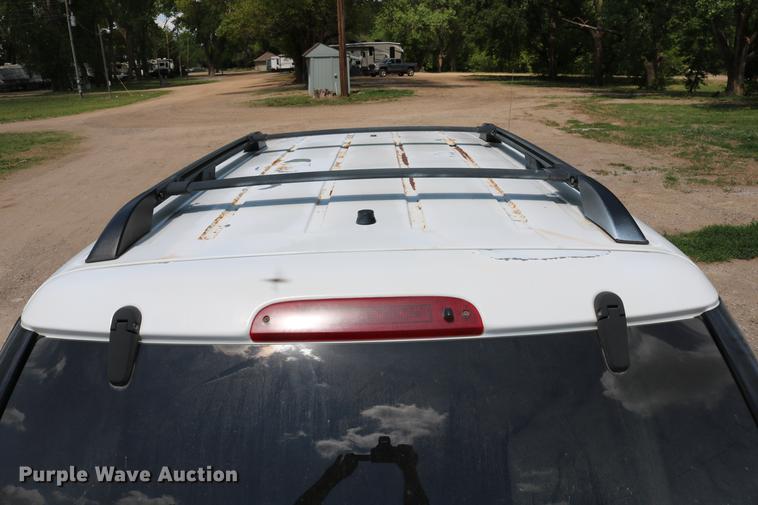 image for item DD4240 2005 Ford Explorer XLT SUV