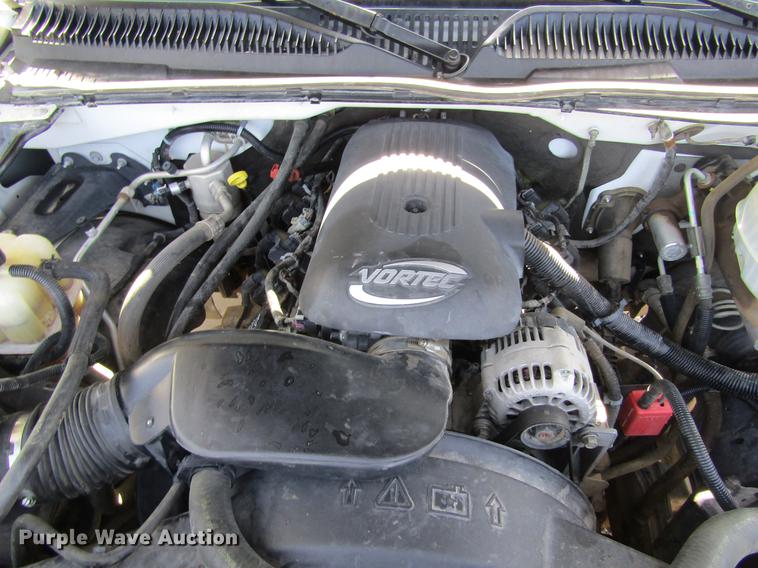 image for item DD5667 2005 GMC Sierra 1500HD Crew Cab pickup truck