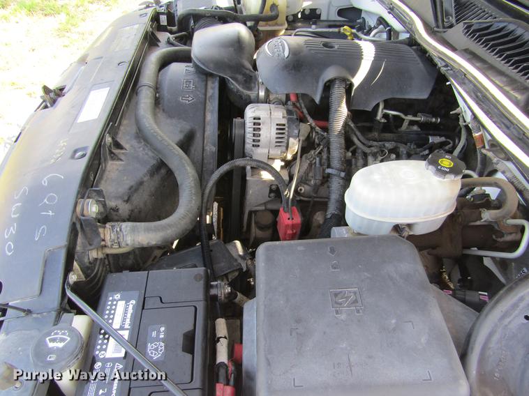 image for item DD5667 2005 GMC Sierra 1500HD Crew Cab pickup truck