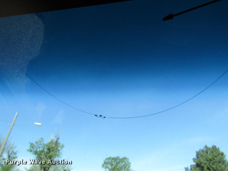 image for item DD5667 2005 GMC Sierra 1500HD Crew Cab pickup truck