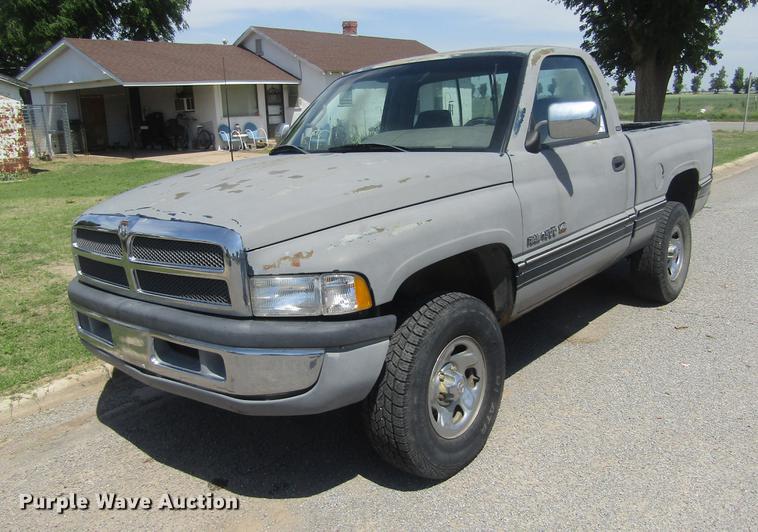 image for item DD5673 1995 Dodge Ram 1500 pickup truck