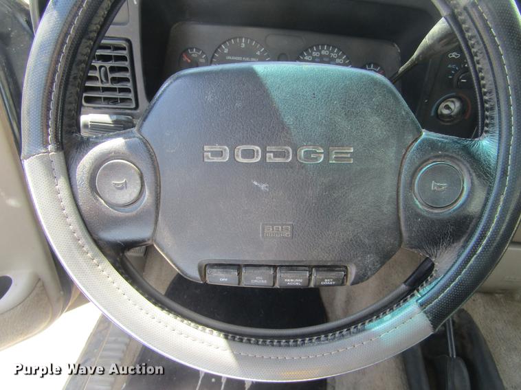 image for item DD5673 1995 Dodge Ram 1500 pickup truck