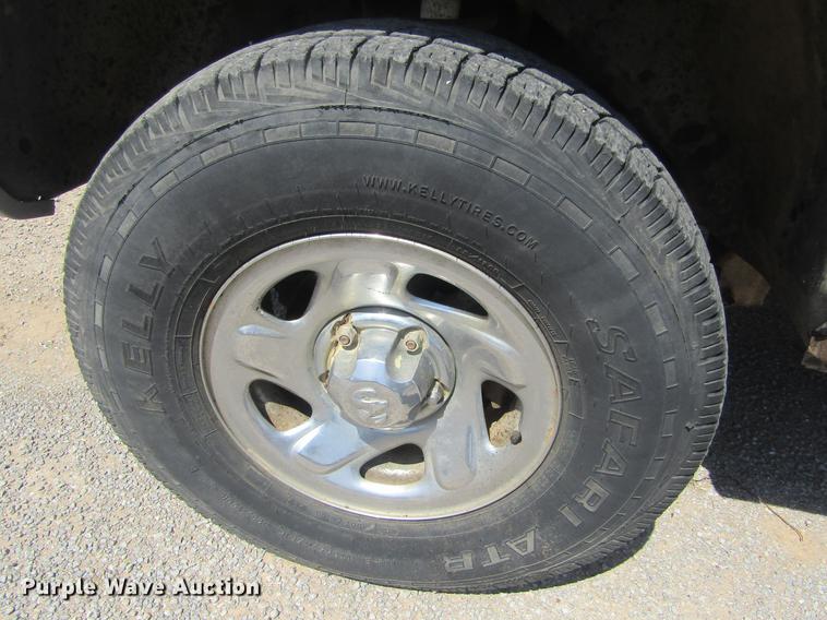 image for item DD5673 1995 Dodge Ram 1500 pickup truck