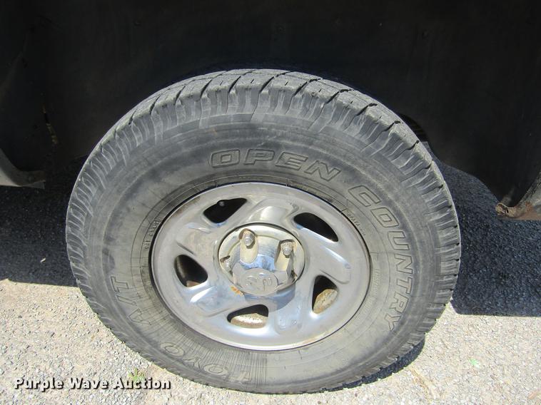 image for item DD5673 1995 Dodge Ram 1500 pickup truck